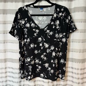 Old Navy, Black and White Floral Women's Tee, medium
